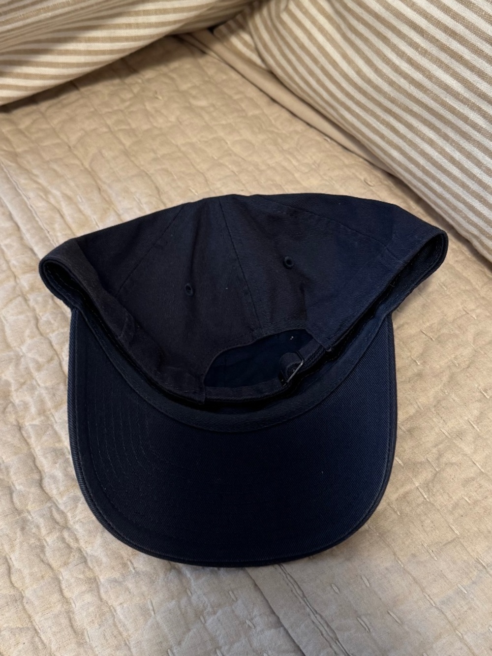 Nike Strapback 'dad' hat - Picture 2 of 3